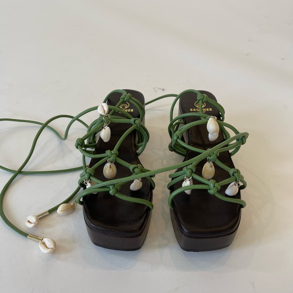 Brother Vellies Size 9 Sandals - Picture 2 of 3